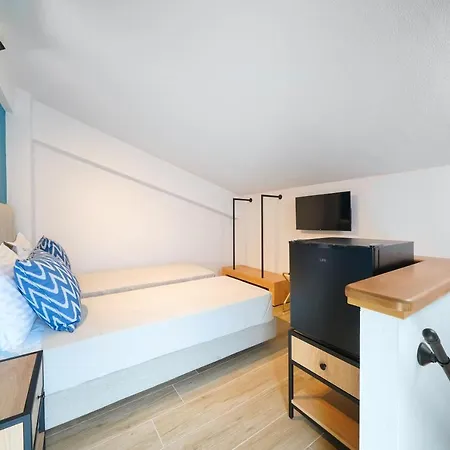 Ξενοδοχείο με διαμερίσματα Aerino Luxury Χρυσή Αμμουδιά